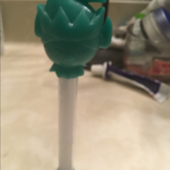 Light up elf wand… - Picture 3 of 7